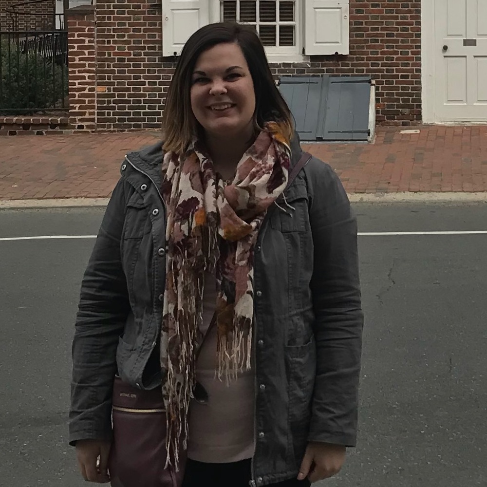 Hi! I’m Steph! 😊 - Picture 2 of 3